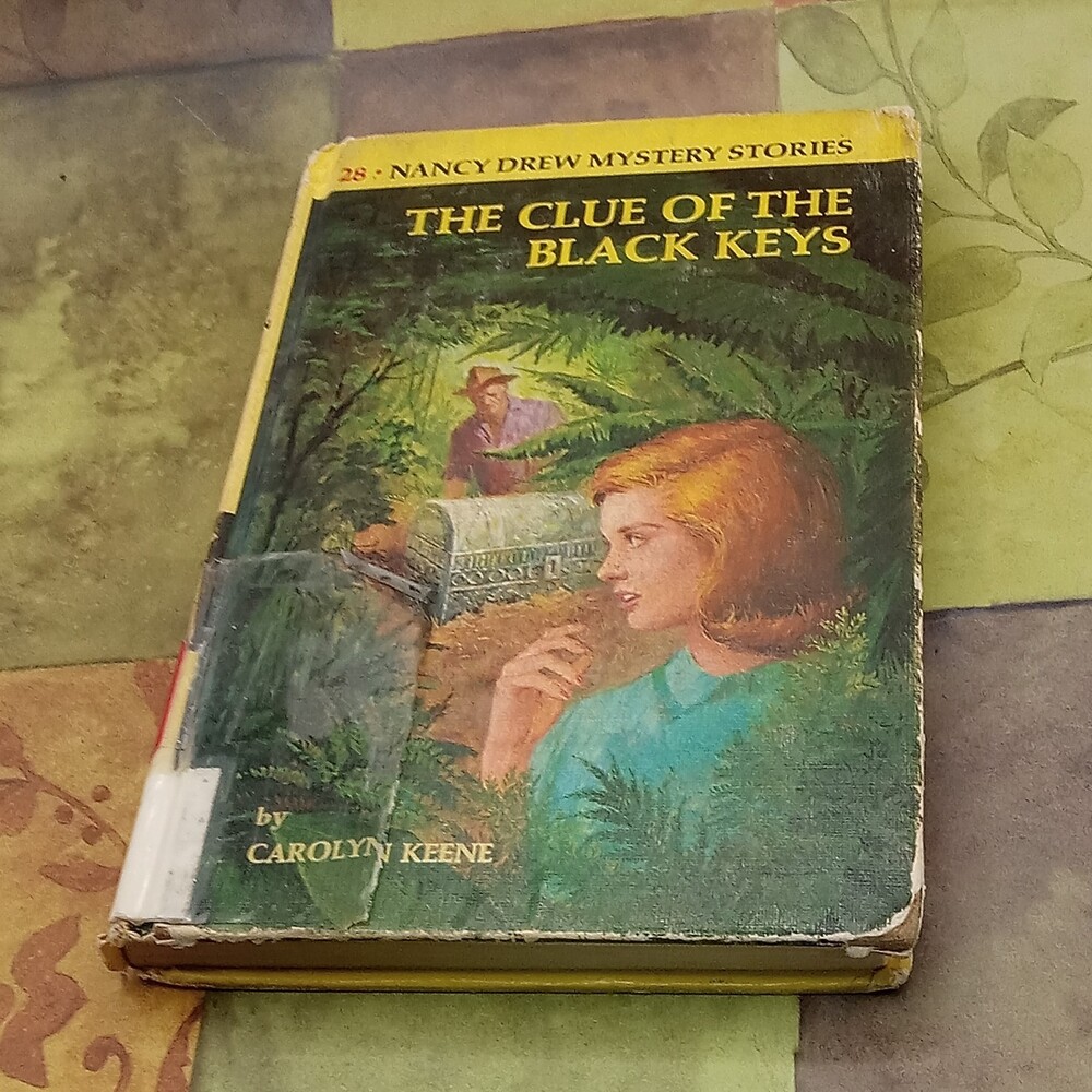 NANCY DREW Yellow Book #28 The Clue Of The Black Keys LIBRARY Rough Condition - Picture 14 of 15